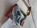 Nieuwe Nike air max 38 groen/beige, Kleding | Dames, Schoenen, Ophalen of Verzenden, Nieuw, Sneakers of Gympen