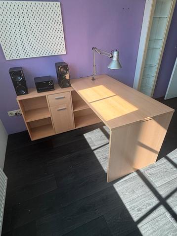  (Hoek) bureau Okido (IKEA) bruin  beschikbaar voor biedingen
