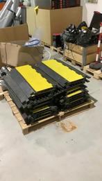 Kabelgoot weg beschermers professioneel (prijs €35 per stuk), Ophalen, Gebruikt, Nvt, Nvt