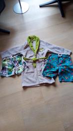 Badjas en 2 zwembroeken maat 116/122, Ophalen of Verzenden, Gebruikt, Jongen, Sport- of Zwemkleding