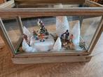 Heel mooi kerstdorp in houten glazen stolp, bewegend + licht, Diversen, Kerst, Ophalen, Zo goed als nieuw