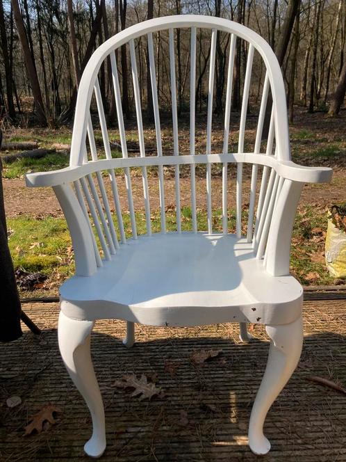 Bijzondere vormgeving houten stoel wit modern antiek spijlen, Huis en Inrichting, Stoelen, Zo goed als nieuw, Eén, Hout, Wit, Ophalen