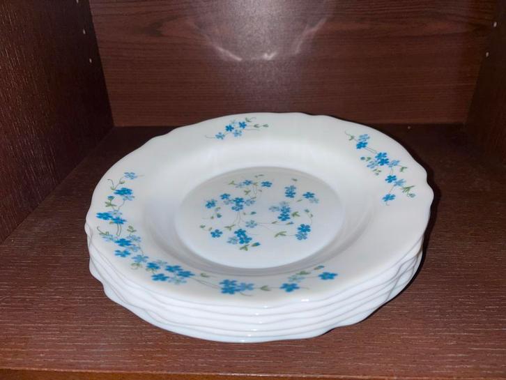 Arcopal France Diepe Borden - Vergeet-mij-nietjes (6), Huis en Inrichting, Keuken | Servies, Zo goed als nieuw, Bord(en), Overige stijlen