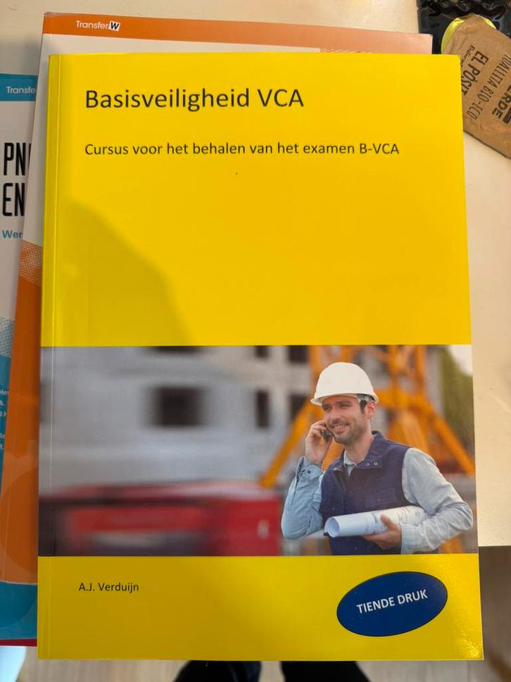 A.J. Verduijn - Basisveiligheid VCA 2019, Boeken, Schoolboeken, Zo goed als nieuw, Nederlands, Overige niveaus, Ophalen of Verzenden