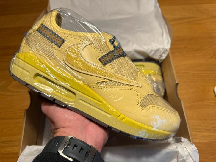 Nike Air Max 1 Travis Scott Saturn Gold, Kleding | Heren, Schoenen, Nieuw, Sneakers of Gympen, Overige kleuren, Ophalen of Verzenden