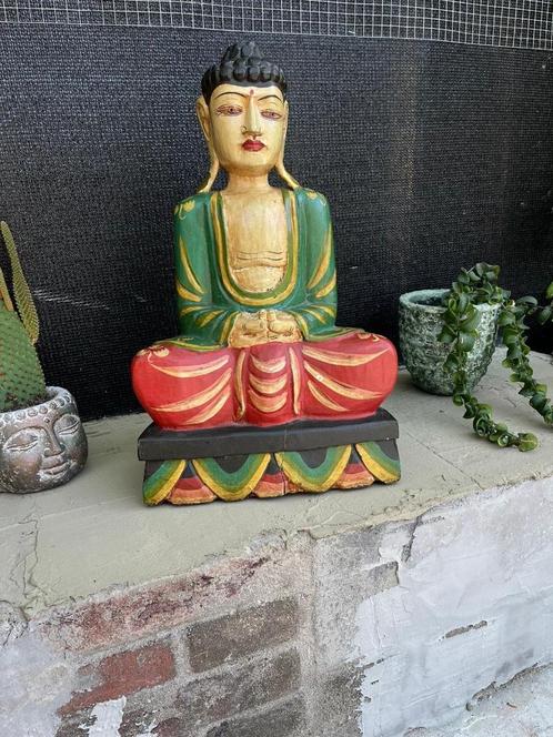 Boeddha houtsnijwerk handwerk oosters prachtige kleuren, Huis en Inrichting, Woonaccessoires | Boeddhabeelden, Zo goed als nieuw