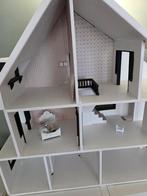 Poppenhuis, Ophalen of Verzenden, Zo goed als nieuw, Poppenhuis