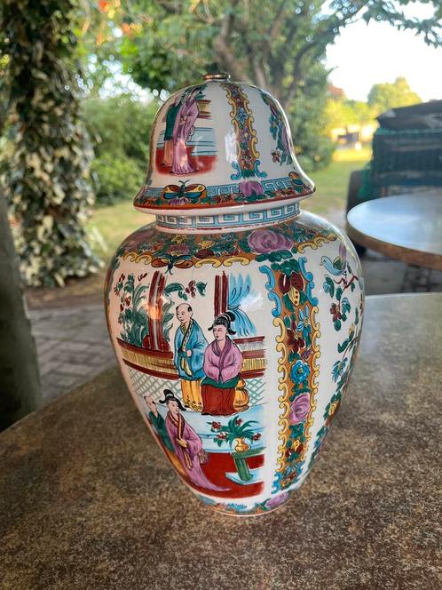Antieke Chinese Vaas met Deksel Handbeschilderd Porselein De, Antiek en Kunst, Antiek | Vazen, Ophalen of Verzenden