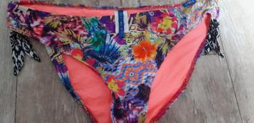 CYELL bikini broekje maat 42 NIEUW beschikbaar voor biedingen