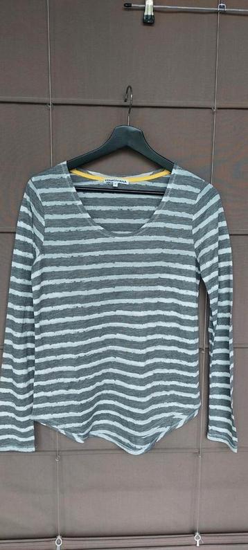 T-shirt Tramontana. Maat M. Taupe/wit. beschikbaar voor biedingen