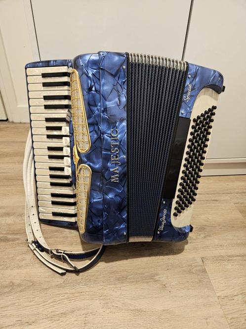 Prachtige Majestic Special Accordeon – Als Nieuw + Draagtas, Muziek en Instrumenten, Accordeons, Zo goed als nieuw, 120-bas, Overige merken