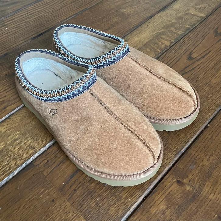 Bruine Instapper Tasman van Ugg Uggs in maat 39., Kleding | Dames, Schoenen, Zo goed als nieuw, Instappers, Bruin, Ophalen of Verzenden