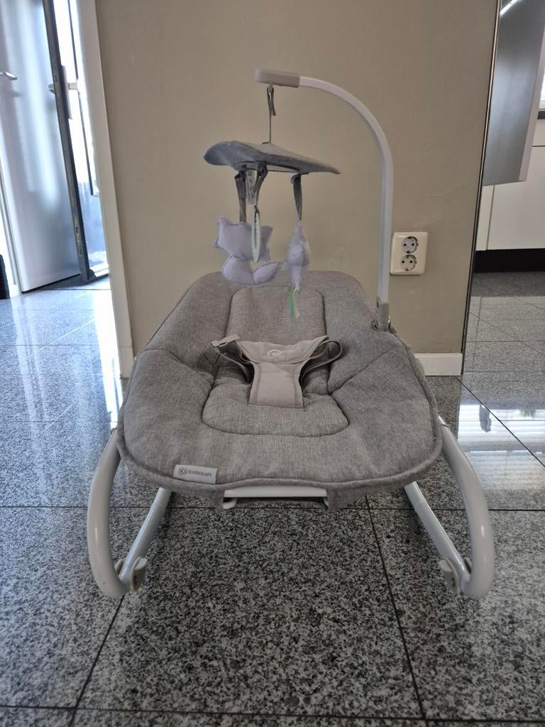 Baby ligstoel met muziek en tril functie, Kinderen en Baby's, Wipstoeltjes, Ophalen of Verzenden, Zo goed als nieuw