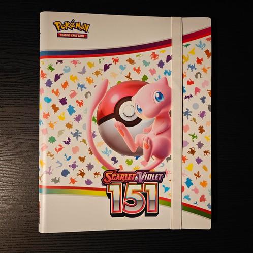 Pokémon 151 Map 9-Pocket Binder Kaarten Verzamelmap Mew - 1, Hobby en Vrije tijd, Verzamelkaartspellen | Pokémon, Zo goed als nieuw