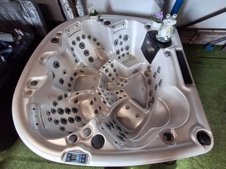 GIGANTISCHE SPA 🏊‍♂🌴GROOTSTE SHOWROOM VAN NEDERLAND🌴, Tuin en Terras, Bubbelbaden en Hottubs, Gebruikt, Filter, Ophalen of Verzenden