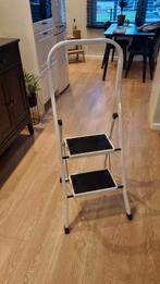 Huishoudtrap - 2 Traps met hoge beugel, Doe-het-zelf en Verbouw, Ladders en Trappen, Ophalen, Trap, Nieuw, Opvouwbaar of Inschuifbaar