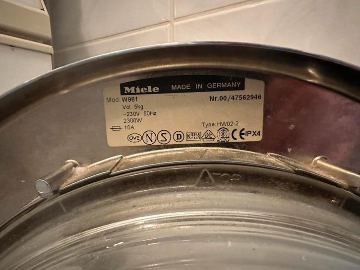 Miele W961 Wasmachine, Witgoed en Apparatuur, Wasmachines, Gebruikt, Voorlader, 4 tot 6 kg, Minder dan 85 cm, 1200 tot 1600 toeren