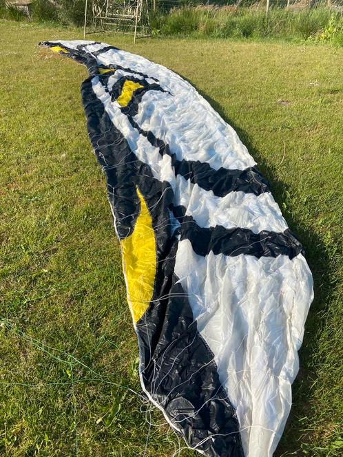 Flysurfer speed 4 Lotus! 15m, Watersport en Boten, Kitesurfen, Zo goed als nieuw, Geen board, Ophalen of Verzenden