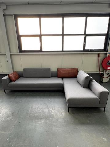 Nette Design on Stock Aikon Lounge | 3- en 4-zits Aikon beschikbaar voor biedingen