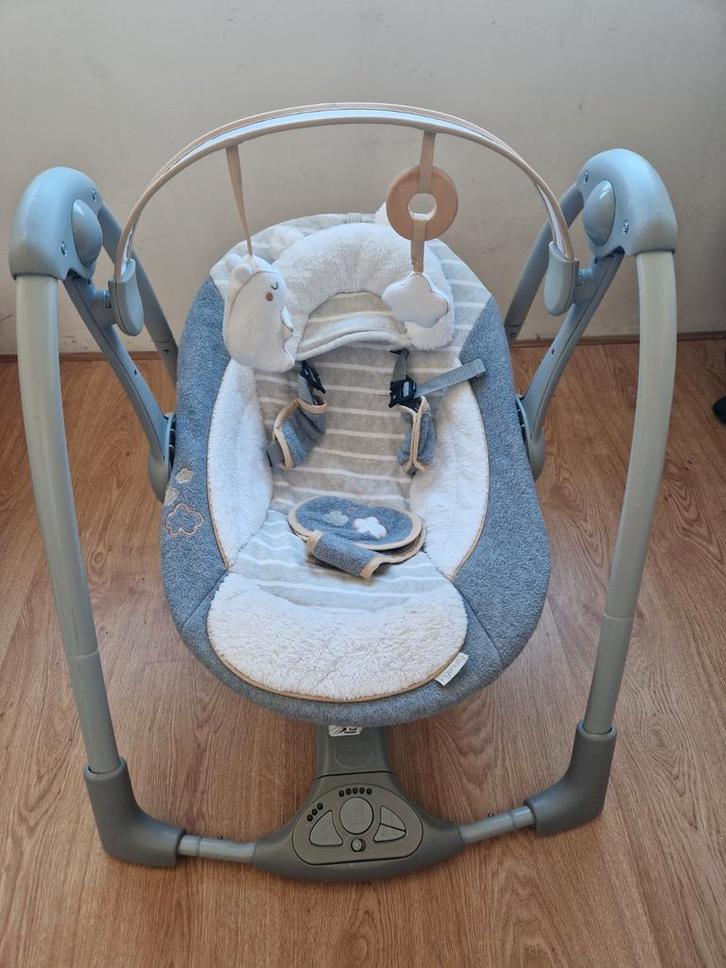 Ingenuity Schommel - Baby Wipstoel, Kinderen en Baby's, Wipstoeltjes, Gebruikt, Wipstoel, Overige merken, Met gordel(s) of riempje(s)