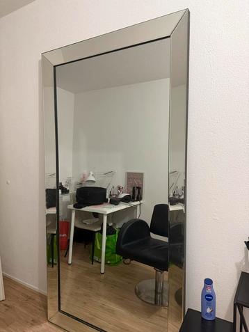 Grote Spiegel - Zoetermeer beschikbaar voor biedingen