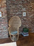 Rotan Pauwenstoel Vintage, Huis en Inrichting, Stoelen, Ophalen, Gebruikt, Bruin, Riet of Rotan