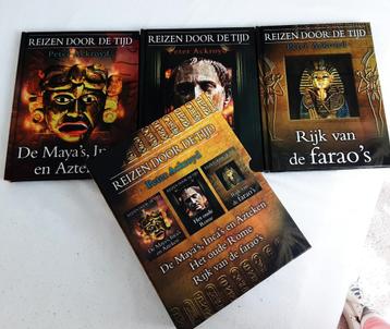 Slipcase met 3 boeken. Nieuwstaat. beschikbaar voor biedingen