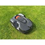 husqvarna 320 robotmaaier, Tuin en Terras, Robotmaaiers, Ophalen, Zo goed als nieuw, HUSQVARNA, Met regensensor