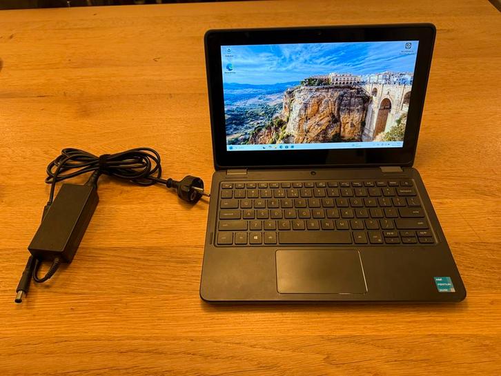 Dell Latitude 3120 2-in-1 Laptop, Computers en Software, Windows Laptops, Gebruikt, 11 inch, SSD, Minder dan 2 Ghz, 8 GB, Qwerty