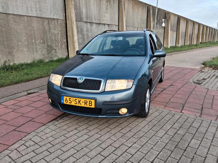Skoda Fabia 1.4 Combi 55KW 2006 Grijs, Auto's, Skoda, Particulier, Fabia, ABS, Airbags, Airconditioning, Centrale vergrendeling