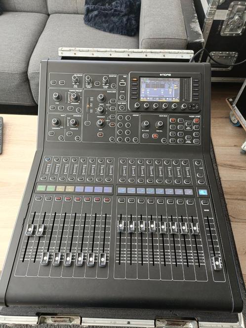 Midas M32R met tour flightcase op wielen, Muziek en Instrumenten, Mengpanelen, Gebruikt, 20 kanalen of meer, Ophalen