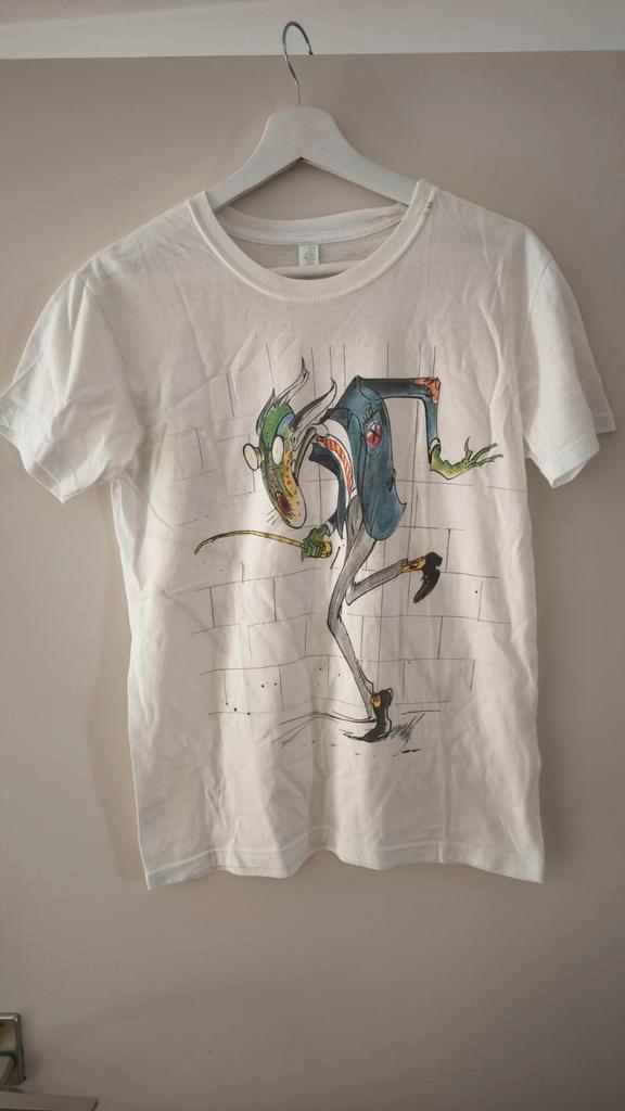 Roger Waters Another Brick in the Wall tourshirt maat Small, Kleding | Heren, T-shirts, Zo goed als nieuw, Maat 48/50 (M), Rood