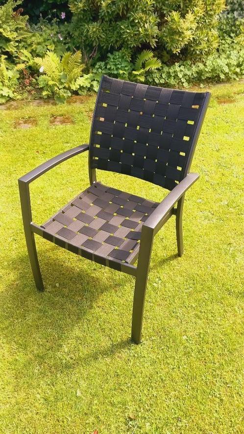 Lichtgewicht stoel, Huis en Inrichting, Stoelen, Zo goed als nieuw, Eén, Kunststof, Metaal, Zwart, Ophalen