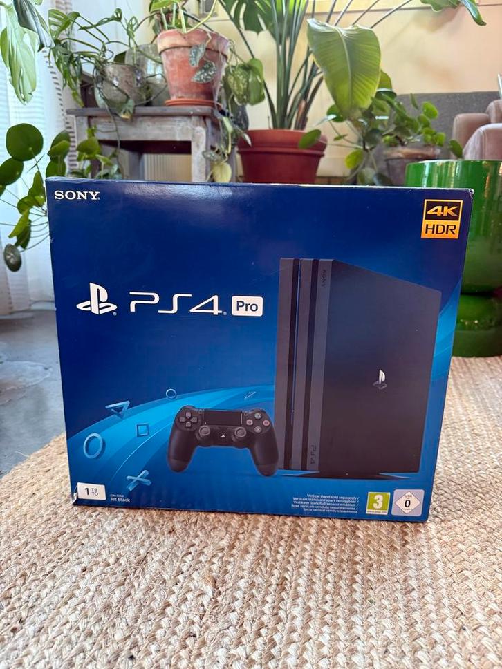 PlayStation 4 Pro 1TB - 2 Controllers + Accessoires, Spelcomputers en Games, Spelcomputers | Sony PlayStation 4, Gebruikt, Pro