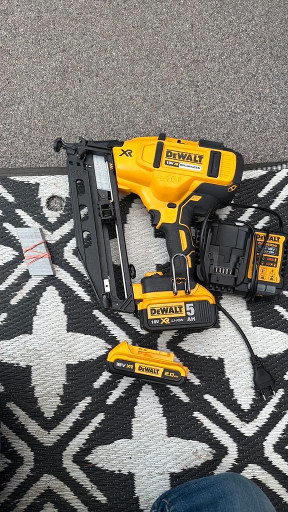 DeWALT DCN660N Accu afwerktacker tacker 16Ga 18V XR, Doe-het-zelf en Verbouw, Gereedschap | Overige machines, Zo goed als nieuw