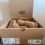 UGG W Classic Mini II maat 39 originele!, Kleding | Dames, Schoenen, UGG, Bruin, Lage of Enkellaarzen, Ophalen of Verzenden