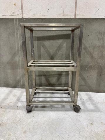 RVS rek beschikbaar voor biedingen