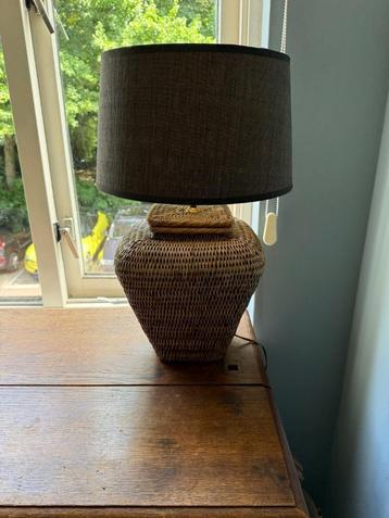 Rotan Lamp beschikbaar voor biedingen