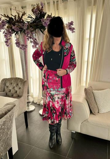 Dames twinset rok + vest stretch São Paulo maat 40 42 ZGAN! beschikbaar voor biedingen