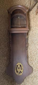 Eiken kast van Friese staartklok, Ophalen