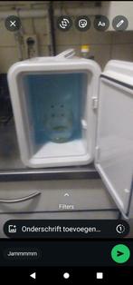 Minnie ijskastje en koelt en houd ook warm Al u wilt220 v en, Ophalen, Zo goed als nieuw, Minder dan 60 cm, Minder dan 85 cm