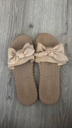 Leuke zomerslippers maat 40, Ophalen of Verzenden, Zo goed als nieuw, Zwart, Sneakers of Gympen