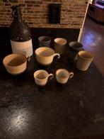 Aardewerk mokken set van hk living alles in een koop, Huis en Inrichting, Ophalen of Verzenden, Gebruikt, Aardewerk