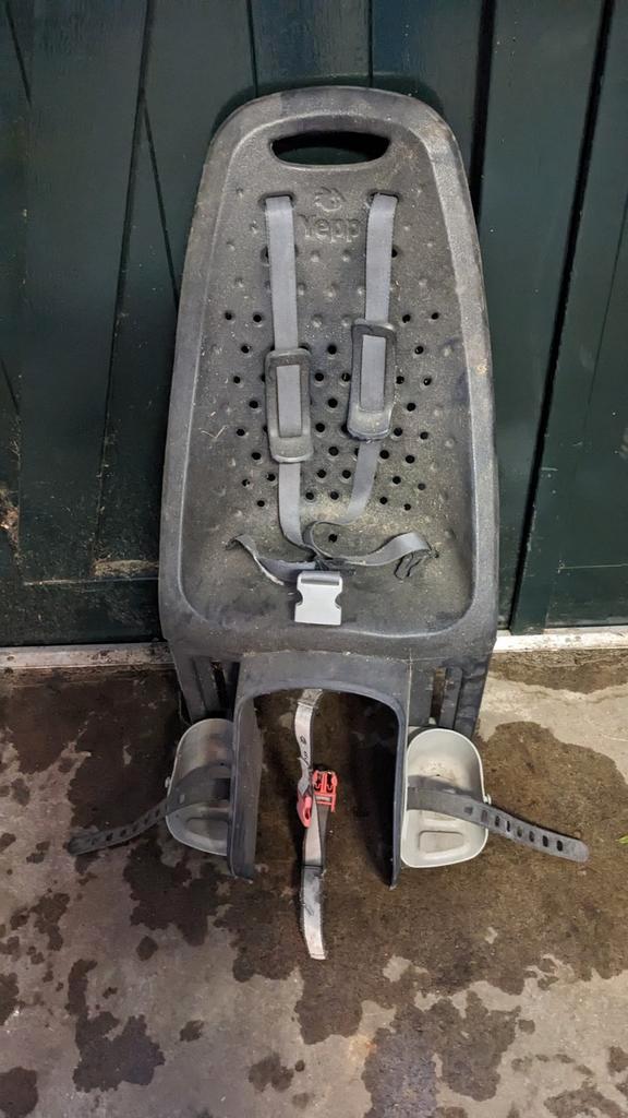 Thule Yepp Maxi EF Fietsstoeltje Achter, Fietsen en Brommers, Fietsaccessoires | Fietsstoeltjes, Gebruikt, Achterzitje, 9 t/m 36 kg