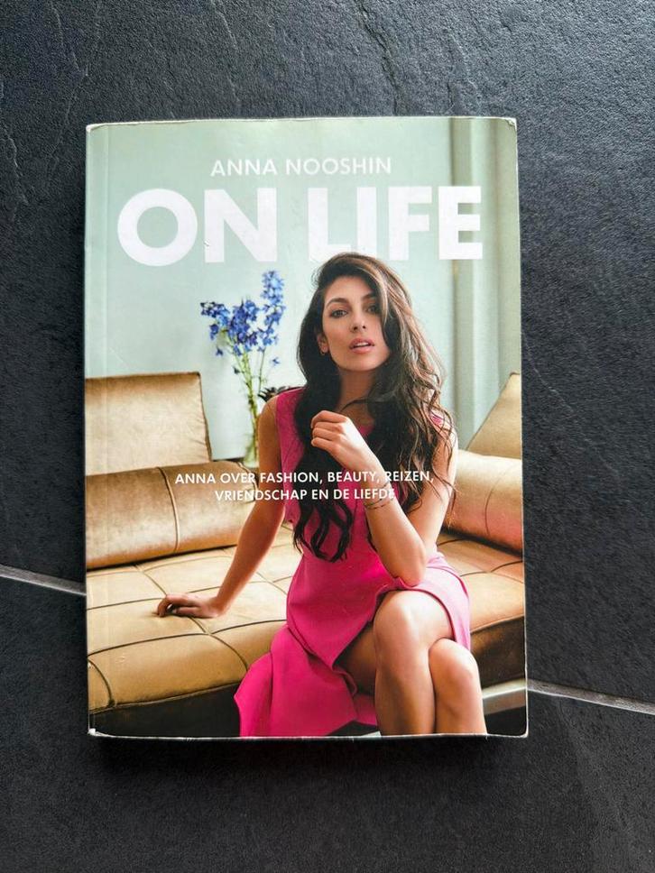 Anna Nooshin - On Life, Boeken, Mode, Zo goed als nieuw, Mode algemeen, Ophalen