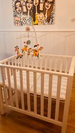 Box met matras, boxkleed en muziekmobiel, Kinderen en Baby's, Boxen, Ophalen, Gebruikt, Rechthoekig, In hoogte verstelbaar