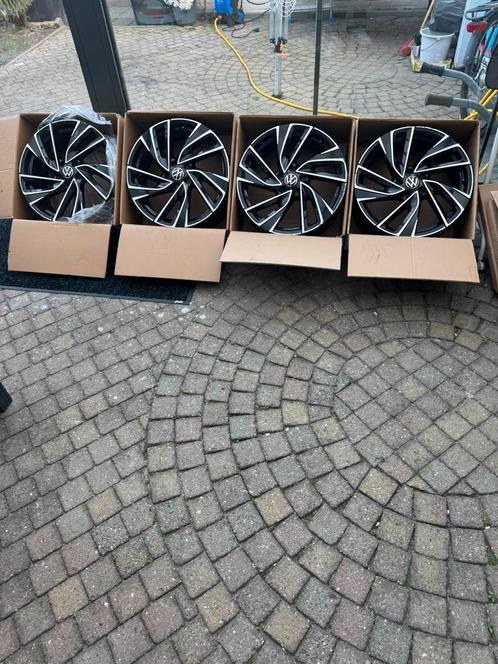 Adelaide 19 inch velgen origineel, Auto-onderdelen, Banden en Velgen, Banden en Velgen, Zomerbanden, 19 inch, 235 mm, Ophalen of Verzenden