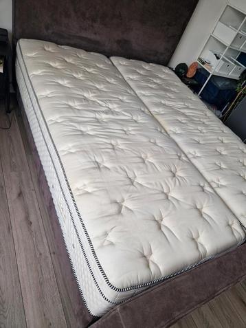2 goede matrassen incl topper (medium soft) 220x90 beschikbaar voor biedingen