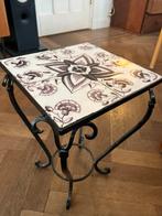 Gietijzeren tafeltje met antieke tegels, Ophalen of Verzenden