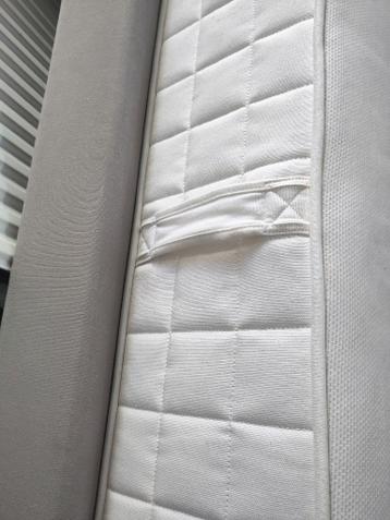 Eenpersoons bed met Ikea matras 200 x 90 x 24 - afbeelding 4